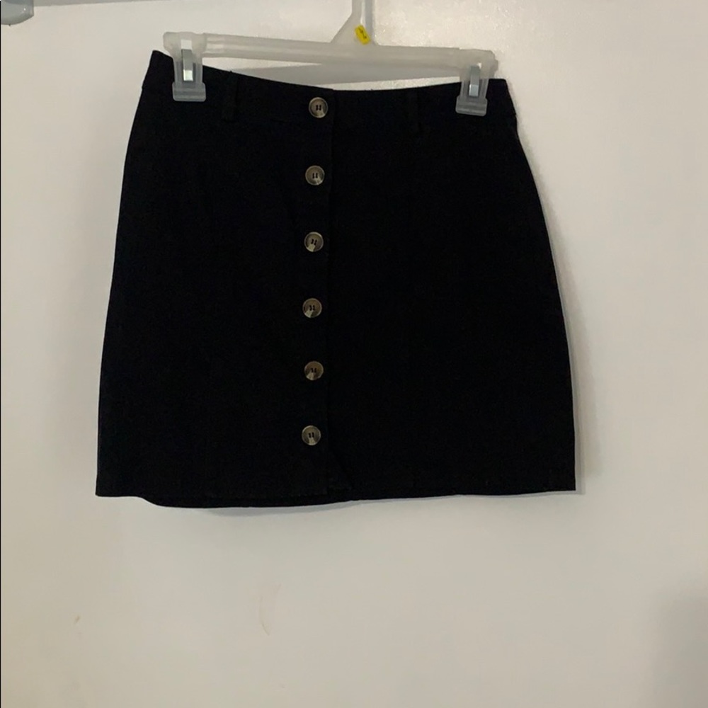 black forever21 button skirt